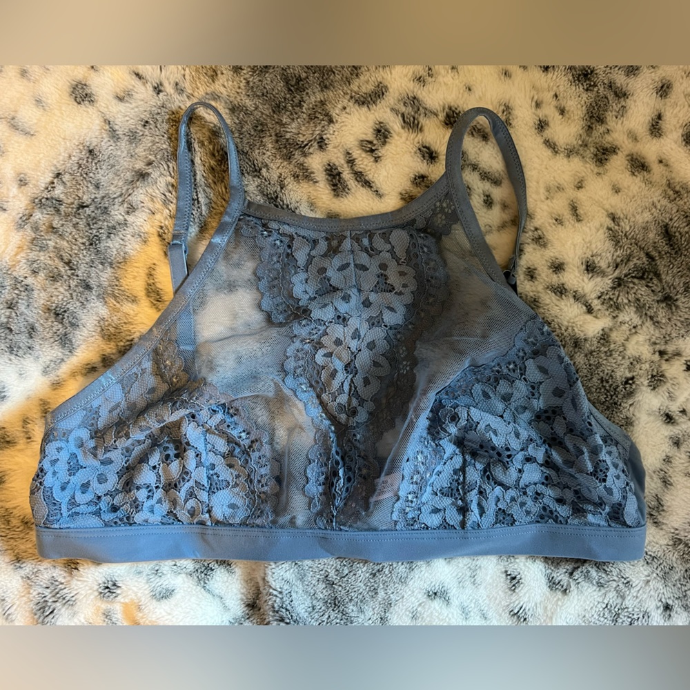 NWT Victoria's Secret high neck lace mesh adjustable bralette L